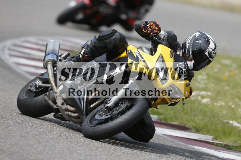 /10 20.04.2026  Pluess Moto Sport ADR/Freies Fahren/88